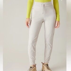 Athleta Headlands Hybrid Trek Joggers in Birch Grey
